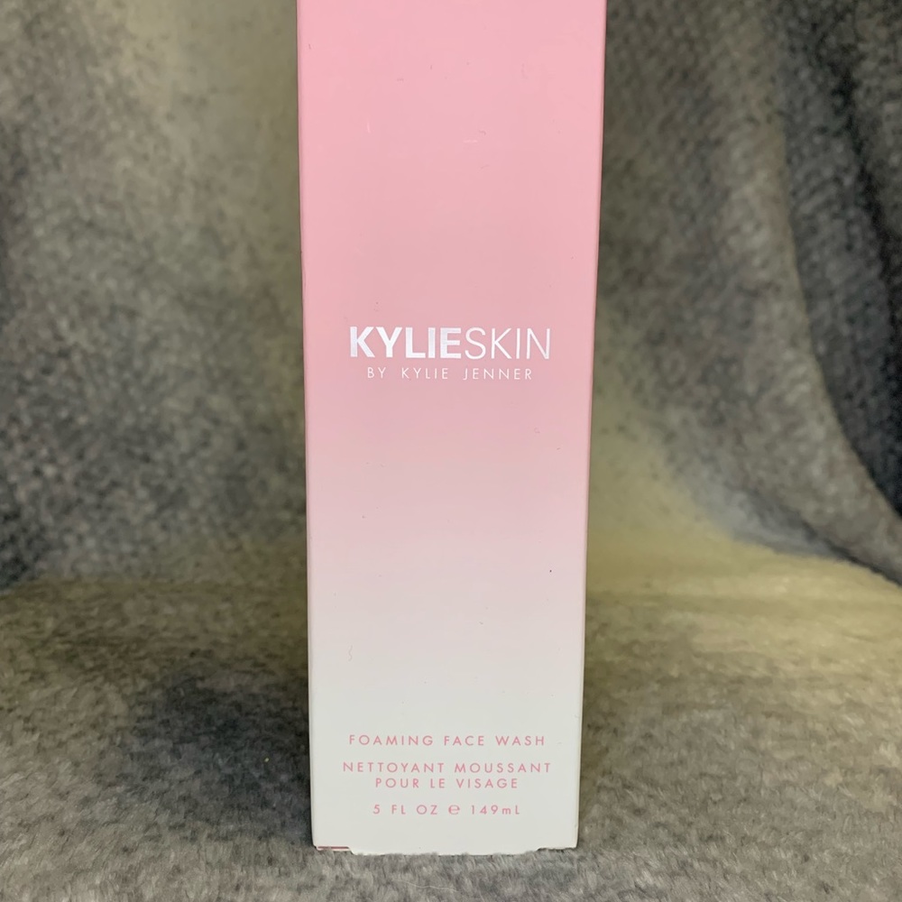 KYLIE SKIN - Foaming face wash NIB!